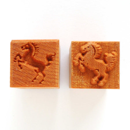 pottery-stamp-clay-horses